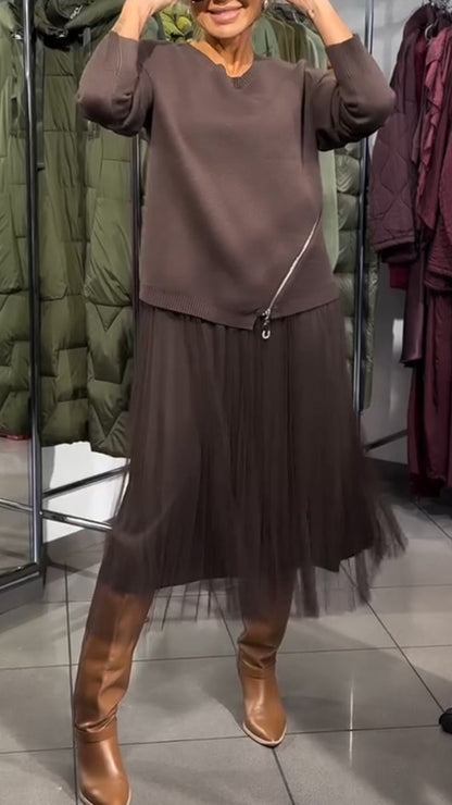 Women's dress with side zipper and patches