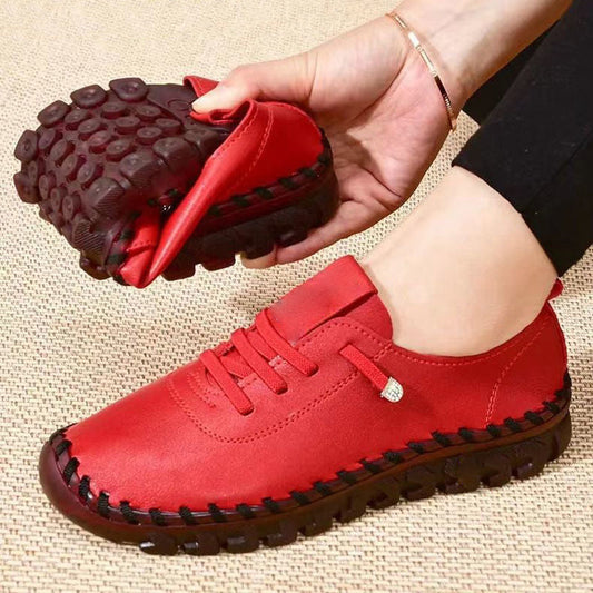 Comfortable flat shoes for women with a soft sole