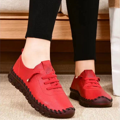 Comfortable flat shoes for women with a soft sole